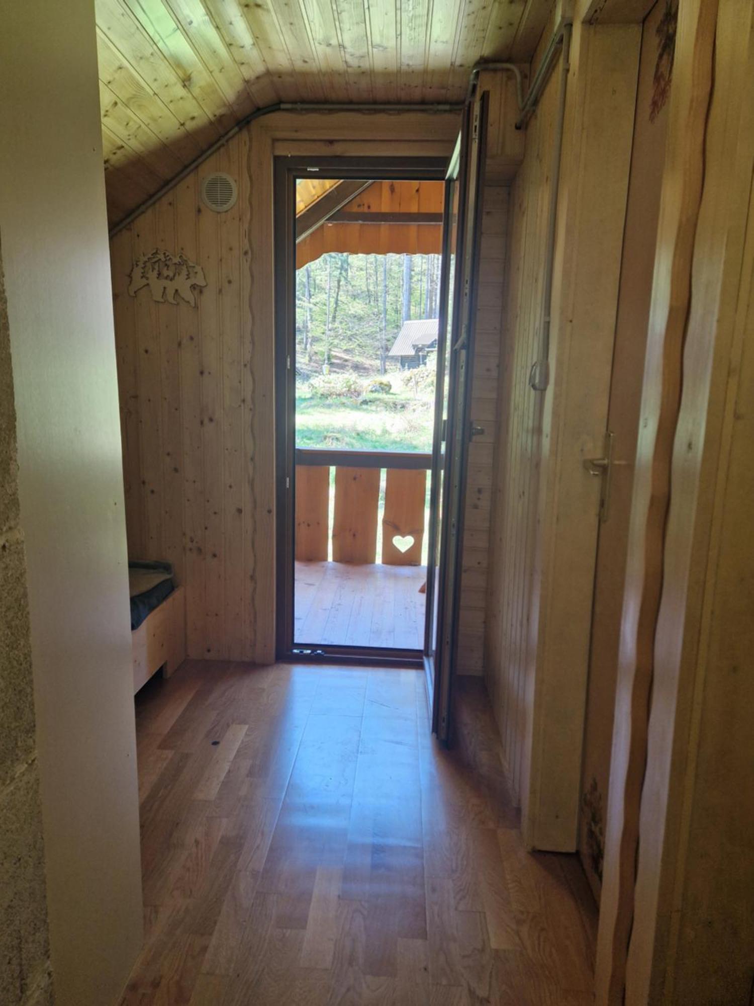 Koca V Gozdu, Forest House Near Bled Dış mekan fotoğraf